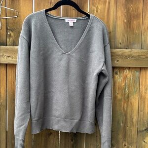 Joe Fresh Women's Gray V-Neck Sweater